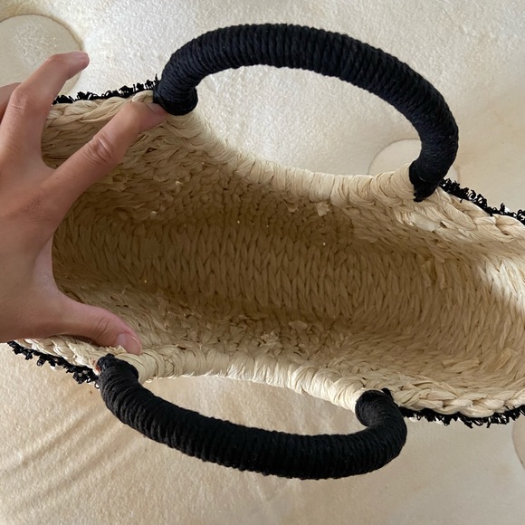 Straw Beach Bag - Picture 2 of 3